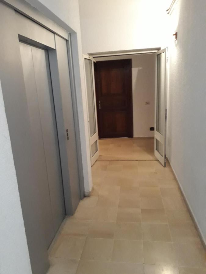 Joli Studio, 17 Avenue Hedi Nouira Ennasr 2, Ariana, Tunis Apartment *