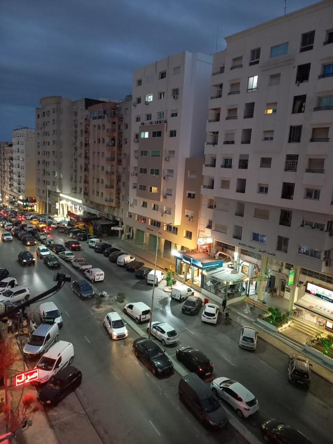 Joli Studio, 17 Avenue Hedi Nouira Ennasr 2, Ariana, Tunis * Ariana